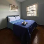 Apto Com Dois Quartos, Pertinho Do Metro Faria Lima